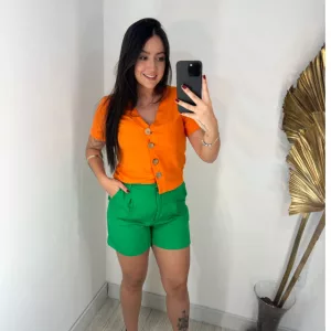 Blusa Lisa Com Botões Cor de Abóbora