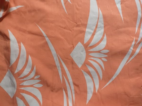 Estampa laranja e marfim