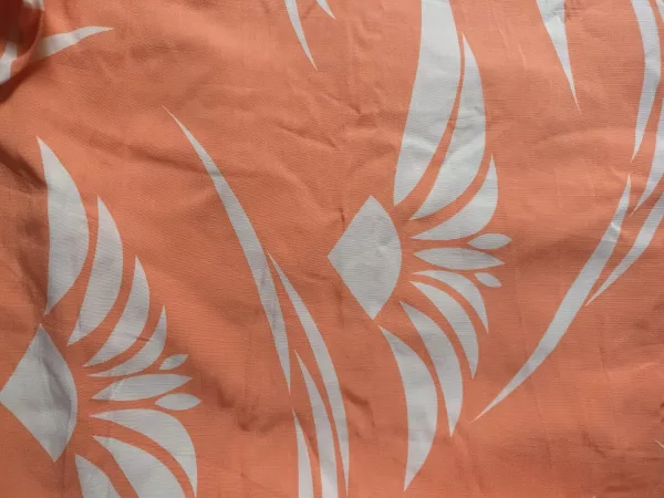Estampa laranja e marfim